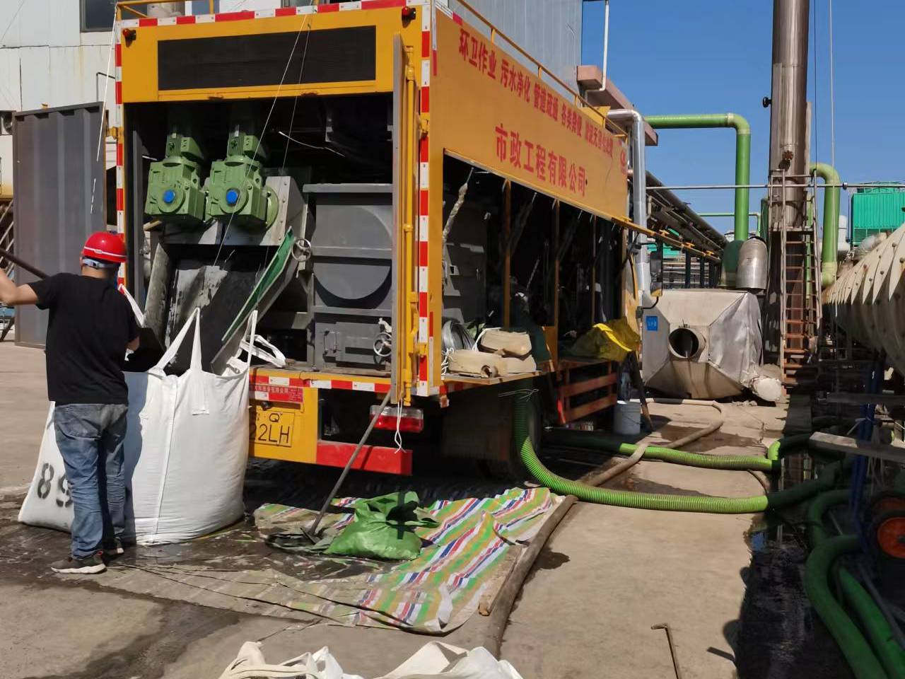 绛县淤泥压干处理